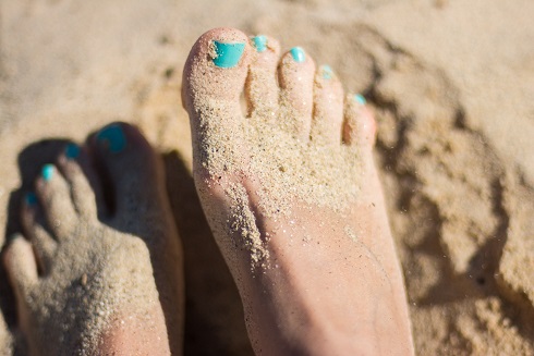 ¡ CUIDA TUS PIES! APROVECHA ESTE CHOLLO DE PEDICURA + ESMALTADO PERMANENTE