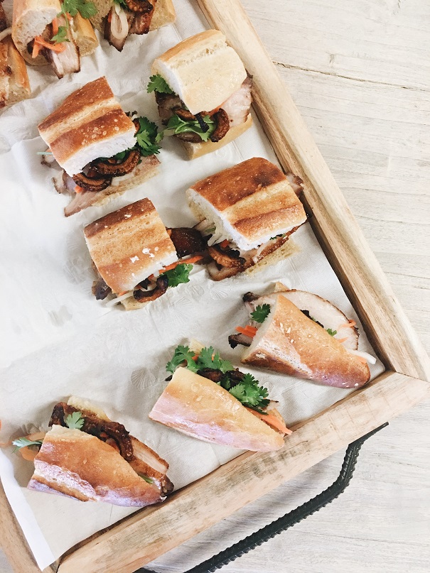 ¡PROMOCIÓN! 2x1 en bocadillos los martes. Ven y pruébalos en VAMOS DE TAPAS.