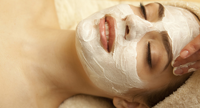 ¡LUCE UN ROSTRO IMPECABLE! Limpieza profunda de cutis en LOLITA FERANDES